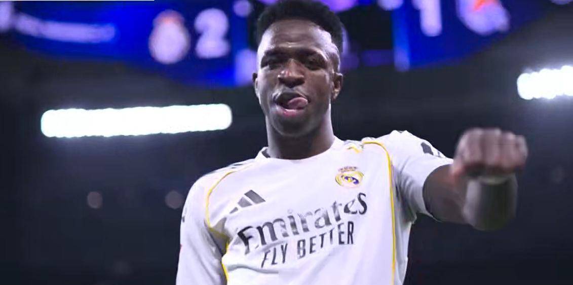 维尼修斯双响，皇马4-1登顶，巴萨的卫冕之路迎来生死考验？